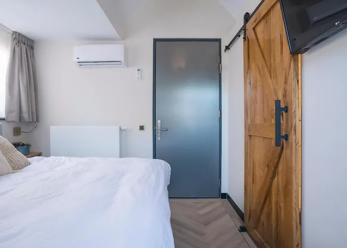 Appartement Lovely Newly Renovated Tilburg